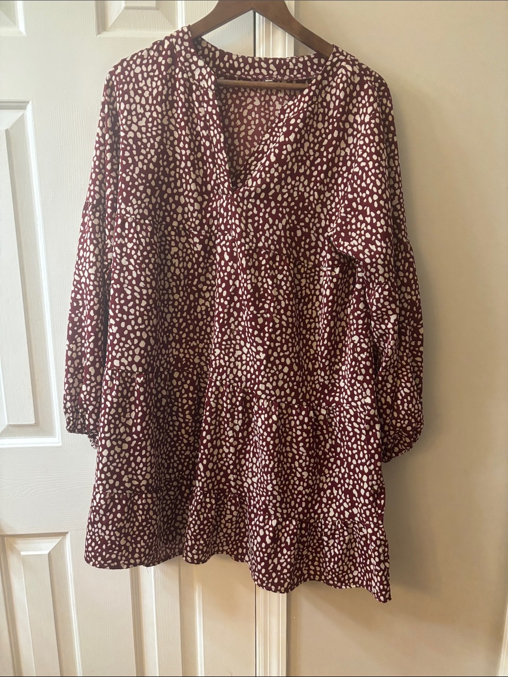 Womens Burgundy & Cream Printed V-Neck Tiered Blouse